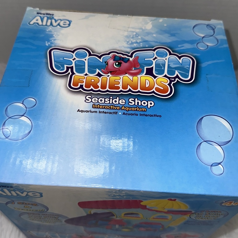 New Fin Fin Friends interactive Aquarium Seaside Shop - Picture 14 of 16